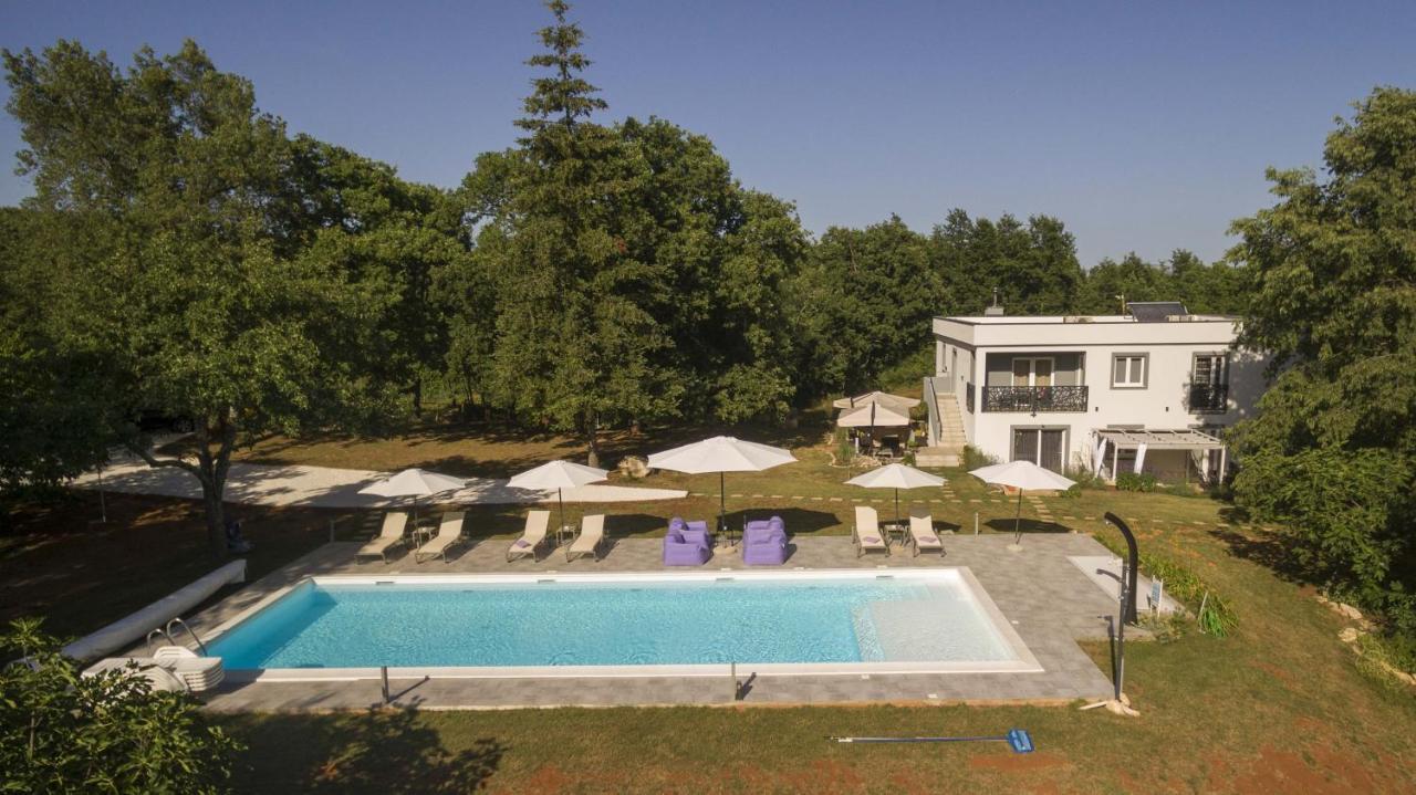 Luxury Villa Cetiri Hrasta Pićan Exterior foto